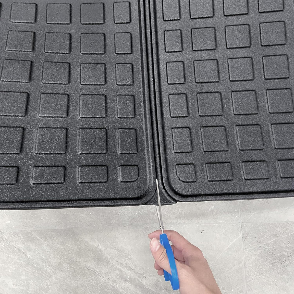Black TPV Rear Trunk Cargo Mat, Pack of 2 C115