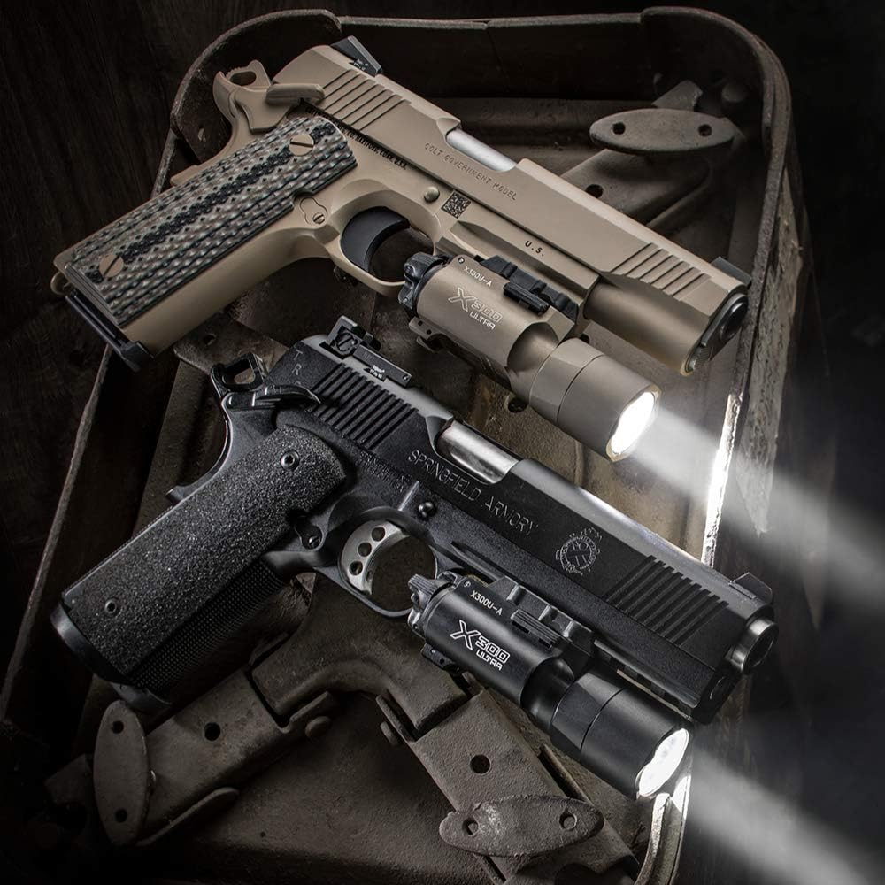 1000 Lumens LED Weapon Light with 12 Extra CR123A and 3 Battery Cases F62770