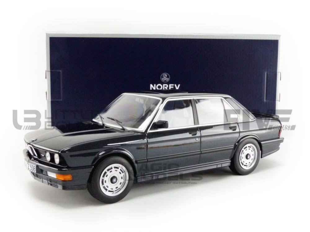 Black Metallic 1/18 Diecast Model Car M533