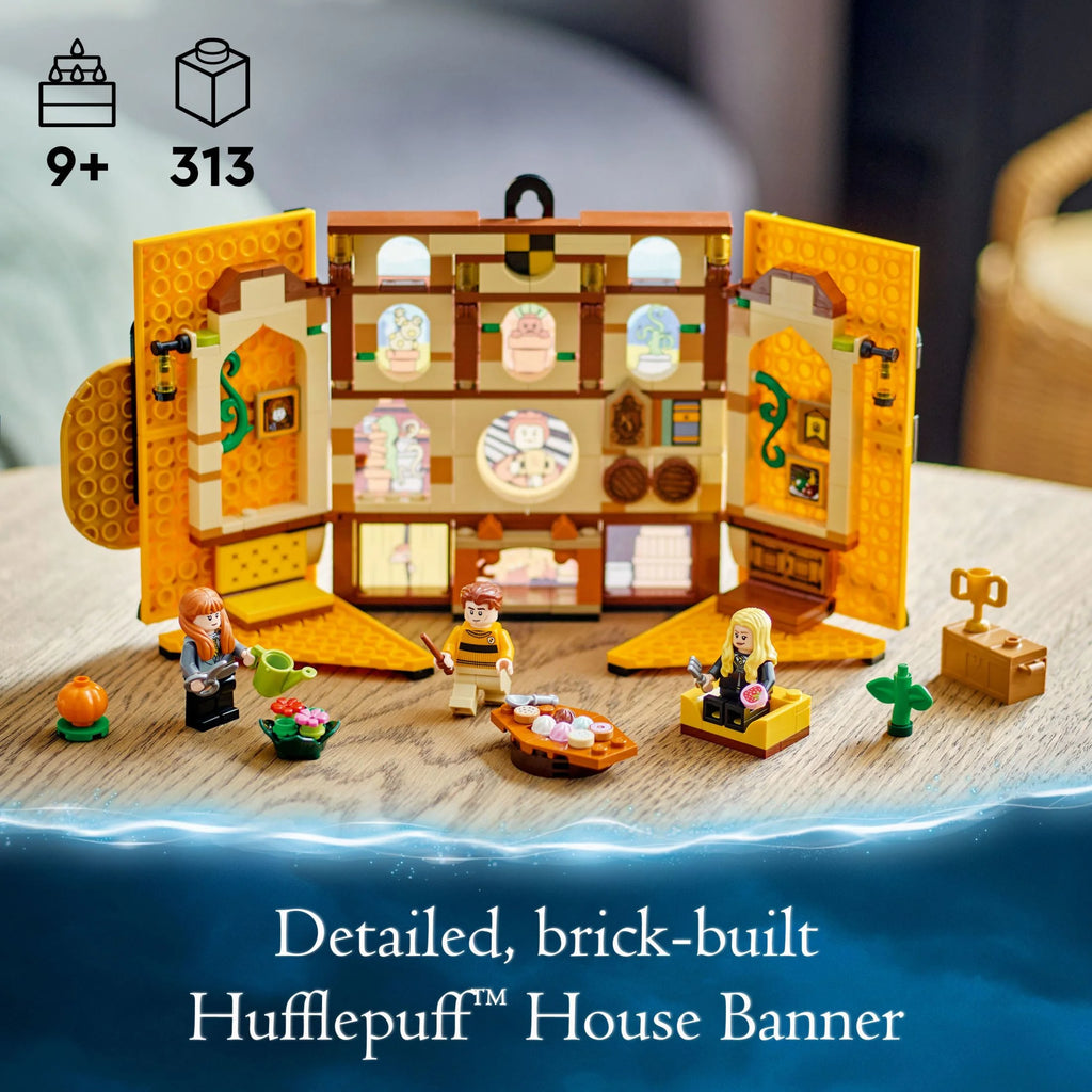 LEGO Harry Potter Hufflepuff House Banner 76412 - Hogwarts Castle Common Room Toy or Wall Decoration, Set with 3 Minifigures and Mandrake, Collectible Travel Toys, Great Gift for Boys, Girls, or Kids G170