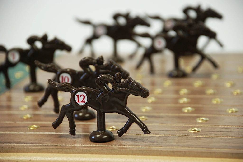 Walnut Horseracing Board Game Z878927
