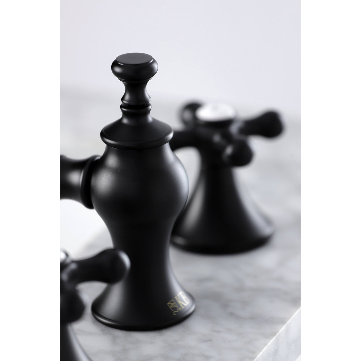 Vintage 8 in. Widespread Bathroom Faucet Brushed Brass J468