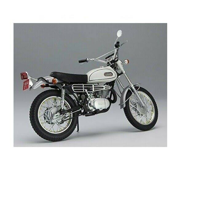 1/10 Yamaha Trail 250DT1 Plastic Model B84800