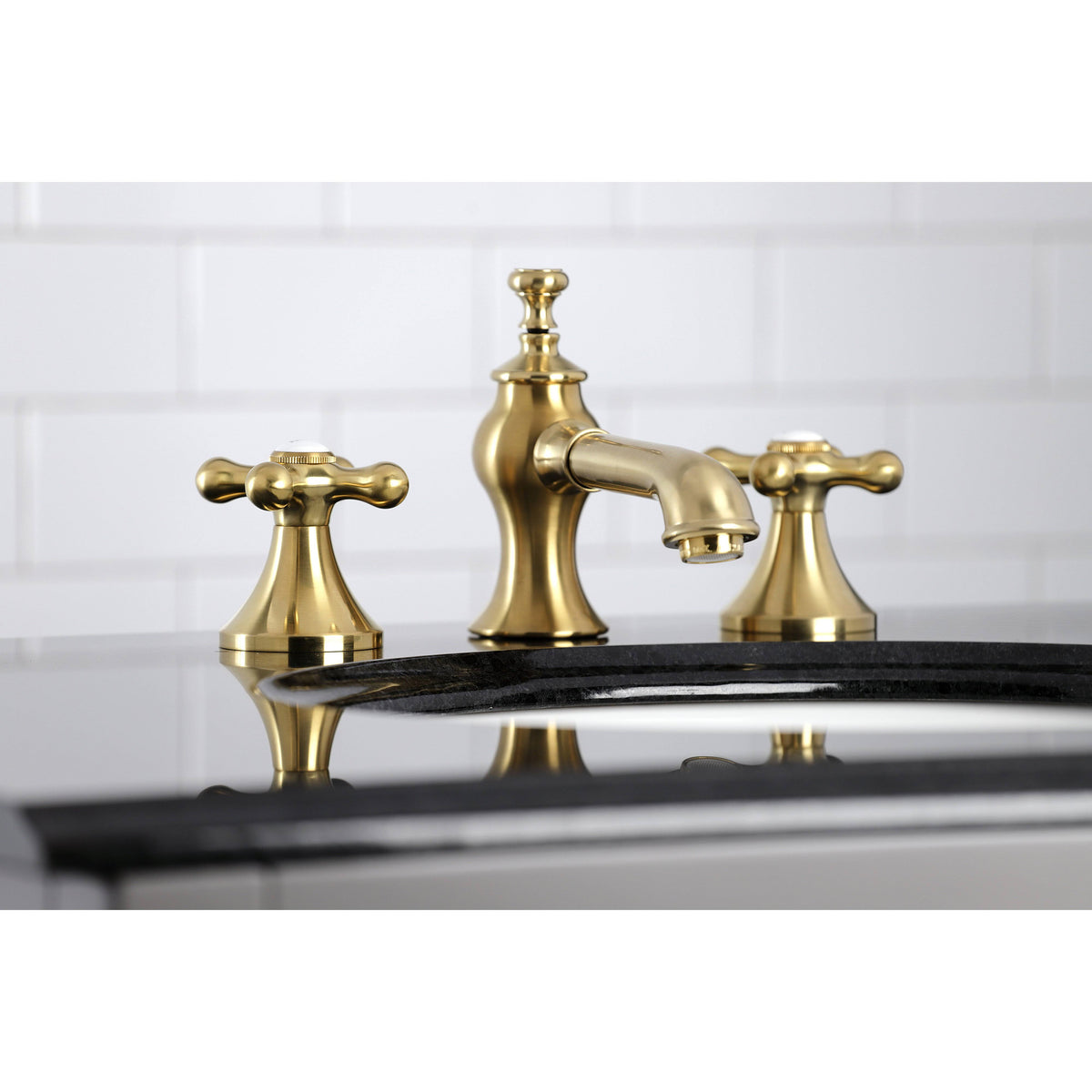 Vintage 8 in. Widespread Bathroom Faucet Brushed Brass J468
