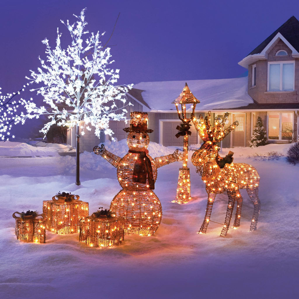 Pre Lit Incandescent 5 Foot Frosted Lamp Post Christmas Lawn Decoration R800