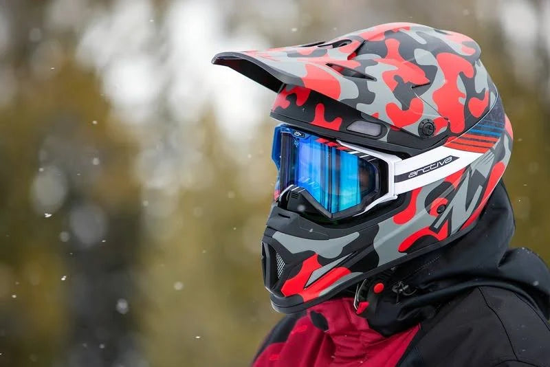 Camo/Red Helmet R6319