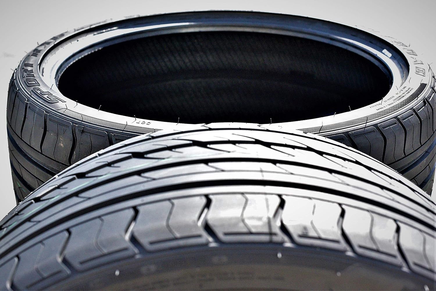 Set of 2 All-Season High Performance Radial Tires 275/35R20 98W O583382